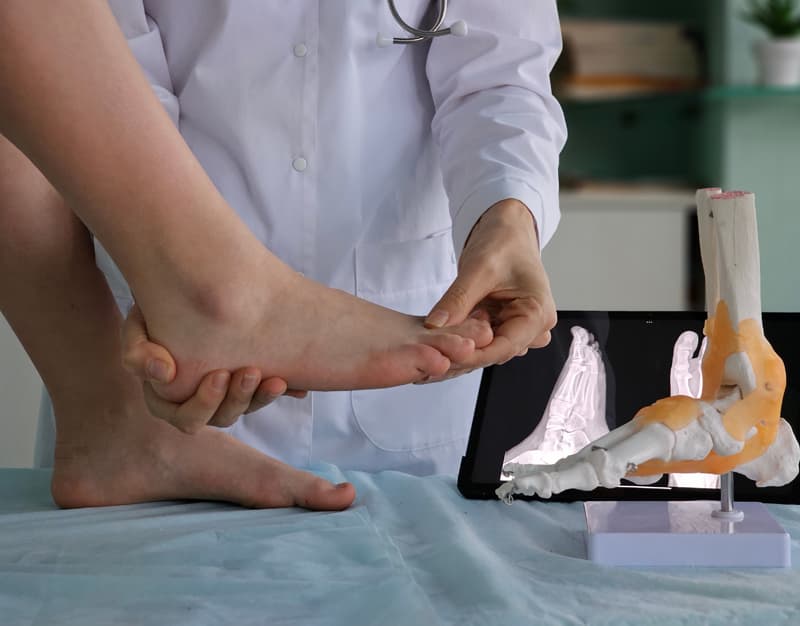 En la clínica de podología Ana Flores cuidamos de la salud de tus pies